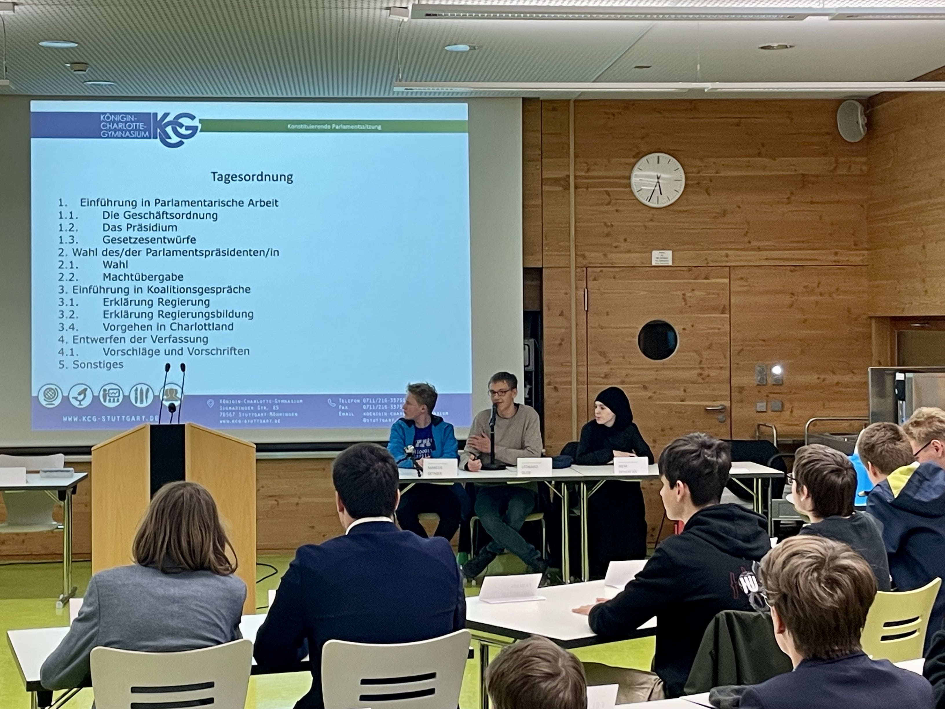 Parlamentssitzung1